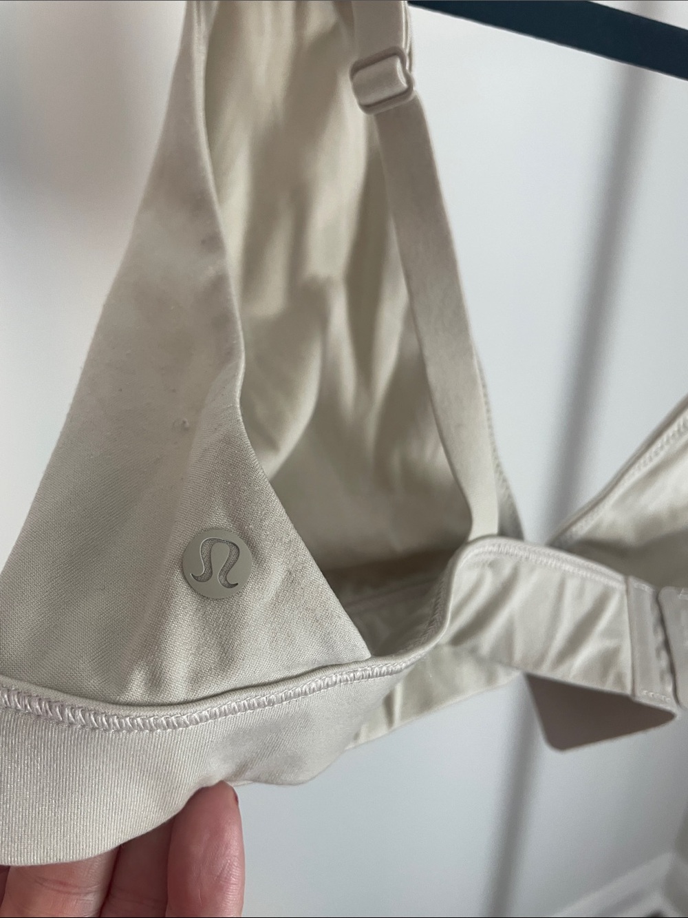 Lululemon Everyday Plunge Bralette in Nude - Picture 2 of 4